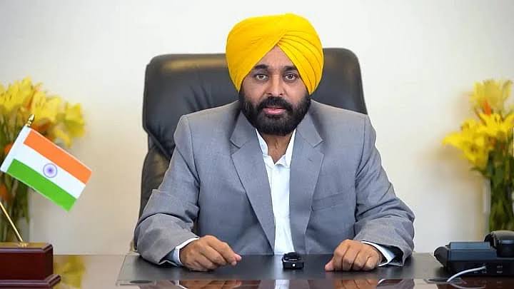ਝੋਨੇ ਦੇ ਸੀਜ਼ਨ ਤੋਂ ਪਹਿਲਾਂ ਪੰਜਾਬ ਦੇ 18 ਲੱਖ ਟਨ ਪੁਰਾਣੇ ਸਟਾਕ ਦੀ ਹੋਵੇਗੀ ਲਿਫ਼ਟਿੰਗ: ਮਾਨ ਦੀ ਕੇਂਦਰੀ ਮੰਤਰੀ ਪ੍ਰਹਿਲਾਦ ਜੋਸ਼ੀ ਨਾਲ ਮੁਲਾਕਾਤ